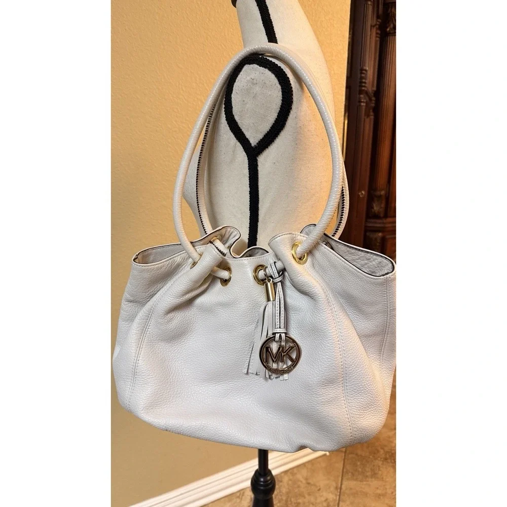 Michael Kors White/ivory Pebbled Leather Hobo Shoulder Bag Tassel MK Charm